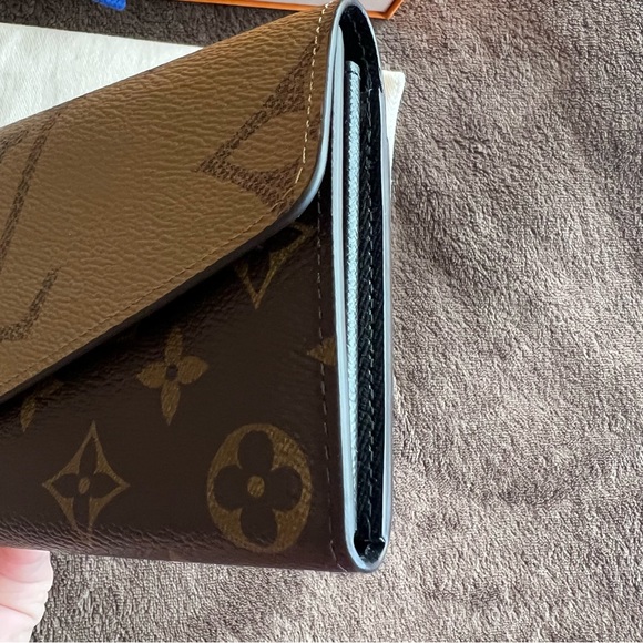 LOUIS VUITTON MONOGRAM REVERSE SARAH WALLET LONG - Picture 10 of 12